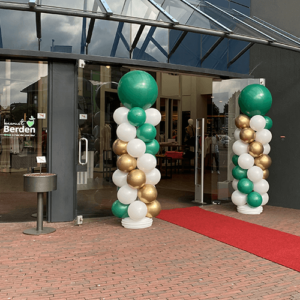 Balloondesign buiten bij Berden mode in Varsseveld